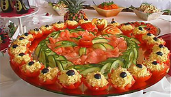 Gefüllte russische Tomaten